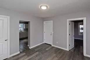 12 School St, Holyoke, MA 01040 - Photo 11