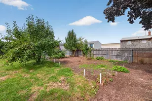 202 Oman St, Fall River, MA 02721 - Photo 27