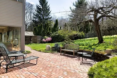 185 Warren Street, Brookline, MA 02445 - Photo 19