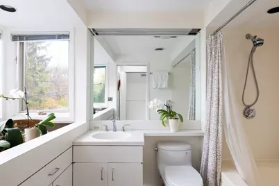 185 Warren Street, Brookline, MA 02445 - Photo 17