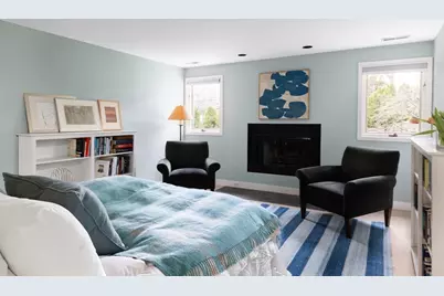 185 Warren Street, Brookline, MA 02445 - Photo 15