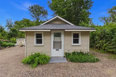 568 Berkley St, Berkley, MA 02779 - Photo 3