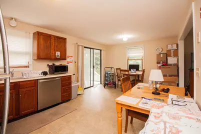 627 Pulaski #right, Bellingham, MA 02019 - Photo 5