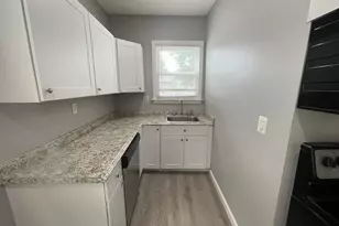 13 Elmwood Ave, Lynn, MA 01905 - Photo 3