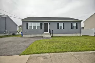 53 Pulaski St, Fall River, MA 02721 - Photo 3