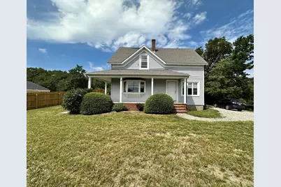 202 N Quarry St, Dartmouth, MA 02747 - Photo 1
