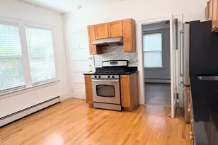 132 Middlesex Rd, Brookline, MA 02467 - Photo 9
