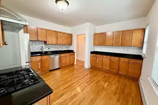132 Middlesex Rd, Brookline, MA 02467 - Photo 11