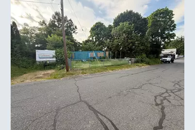 9 Milner St, Ware, MA 01082 - Photo 3