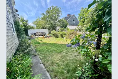 27 Montello St, Provincetown, MA 02657 - Photo 23