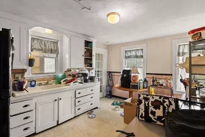 94 Stamford Ave, Providence, RI 02907 - Photo 11