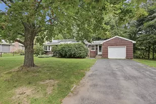 3 Aldrich Ave, Millbury, MA 01527 - Photo 3