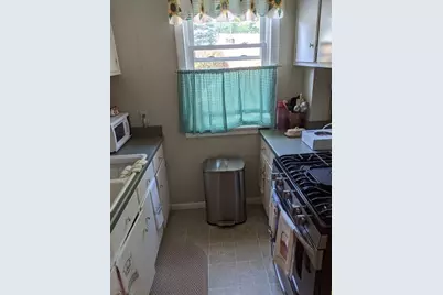 53 Weare, Lawrence, MA 01843 - Photo 11
