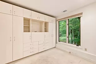 770 Salisbury, Worcester, MA 01609 - Photo 33