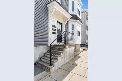 251 Rantoul St #1, Beverly, MA 01915 - Photo 3