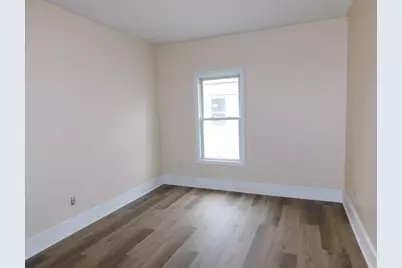 1254 Worcester St #2, Springfield, MA 01151 - Photo 5