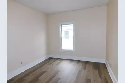 1254 Worcester St #2, Springfield, MA 01151 - Photo 5
