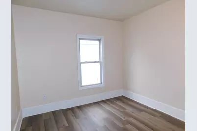1254 Worcester St #2, Springfield, MA 01151 - Photo 7