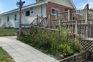 21 Freeman Ave, Webster, MA 01570 - Photo 1