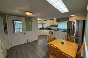 21 Freeman Ave, Webster, MA 01570 - Photo 9
