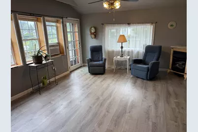 21 Freeman Ave, Webster, MA 01570 - Photo 15