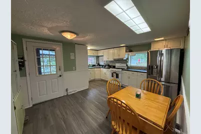 21 Freeman Ave, Webster, MA 01570 - Photo 7
