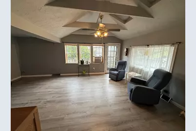 21 Freeman Ave, Webster, MA 01570 - Photo 11