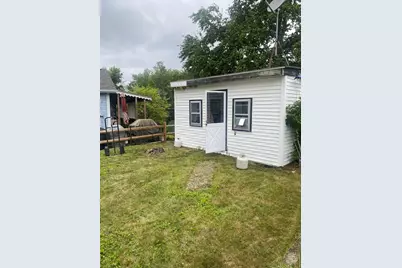 21 Freeman Ave, Webster, MA 01570 - Photo 7