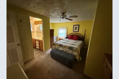 21 Freeman Ave, Webster, MA 01570 - Photo 17