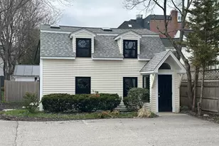 28 Green St, Newburyport, MA 01950 - Photo 1