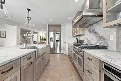 31 Bowdoin St #4, Boston, MA 02114 - Photo 9
