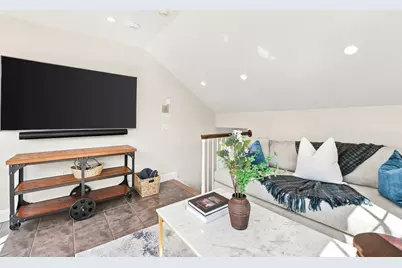 31 Bowdoin St #4, Boston, MA 02114 - Photo 23