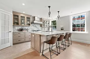 31 Bowdoin St, Boston, MA 02114 - Photo 7