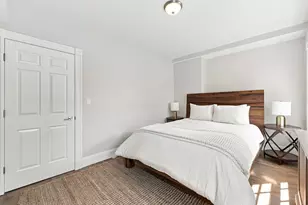 31 Bowdoin St, Boston, MA 02114 - Photo 19