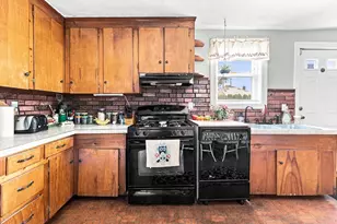 577 Pokross St, Fall River, MA 02724 - Photo 5
