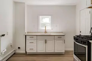 24 Prospect St, Weymouth, MA 02188 - Photo 7