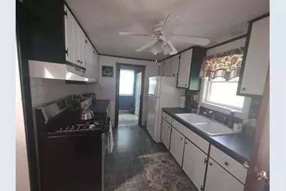 18 Lakeview Drive, Leicester, MA 01524 - Photo 5