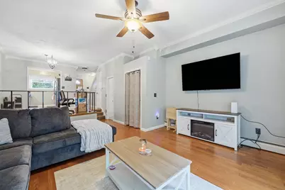 142 Autumn St #G, Agawam, MA 01001 - Photo 3