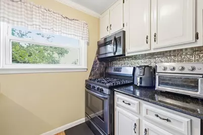 142 Autumn St #G, Agawam, MA 01001 - Photo 9