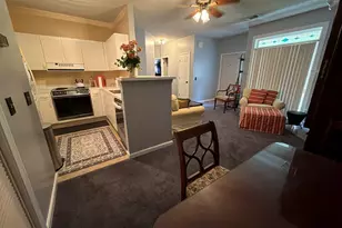 18 Devon Commons Ln, Braintree, MA 02184 - Photo 5