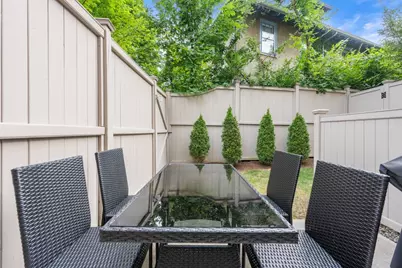 21 Crowninshield Rd #2-1, Brookline, MA 02446 - Photo 25