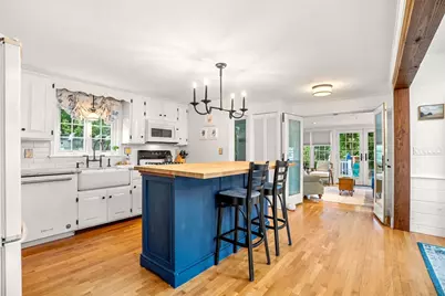 33 Putnam St, Danvers, MA 01923 - Photo 9