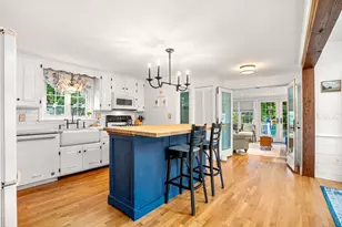 33 Putnam St, Danvers, MA 01923 - Photo 9
