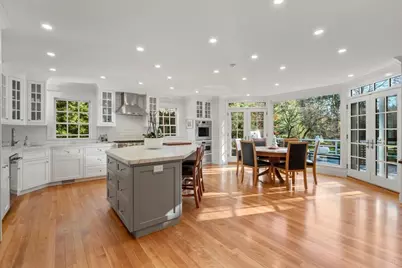 71 Sears Road, Brookline, MA 02445 - Photo 3