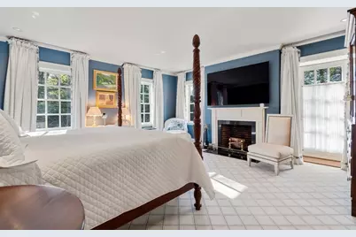 71 Sears Road, Brookline, MA 02445 - Photo 9