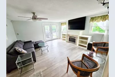417 River Rd, Agawam, MA 01001 - Photo 7