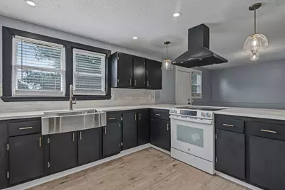 39 Hope St #3, Attleboro, MA 02702 - Photo 1