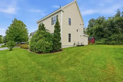 36 Treehouse Cir, Easthampton, MA 01027 - Photo 3