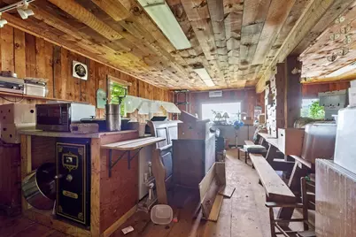 25 West St, New Salem, MA 01970 - Photo 17
