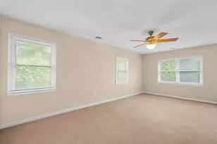 16 Mars Dr, Shrewsbury, MA 01545 - Photo 11